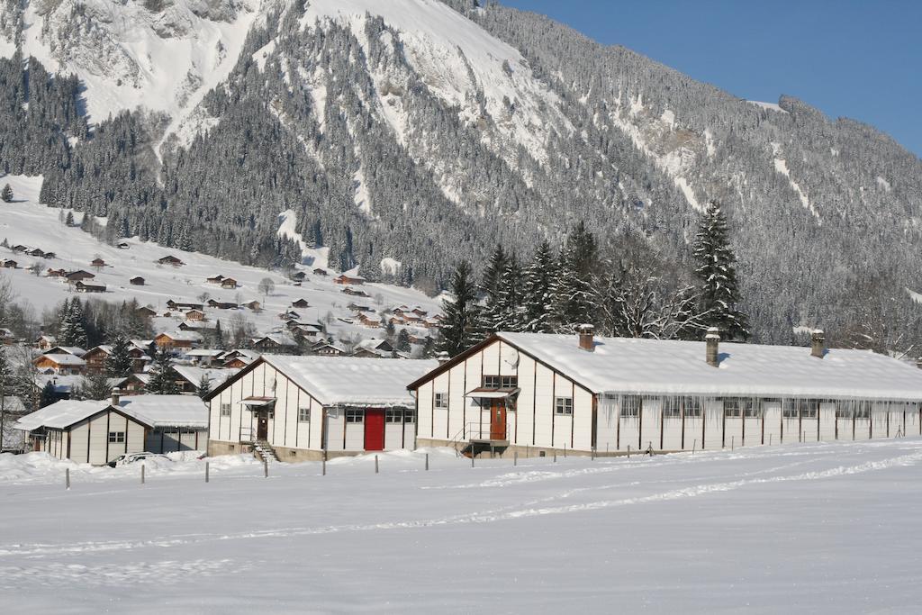Hostel Mountain Backpackercamp Gutenbrunnenstrasse 6 *