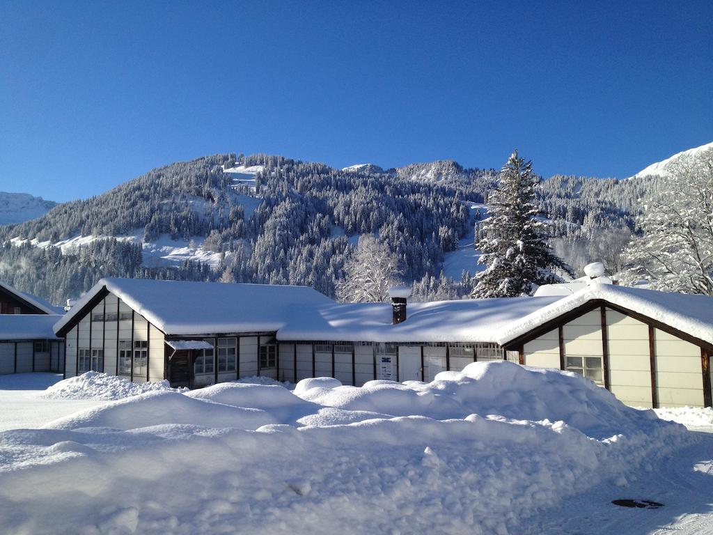 Hostel Mountain Backpackercamp Gutenbrunnenstrasse 6 *