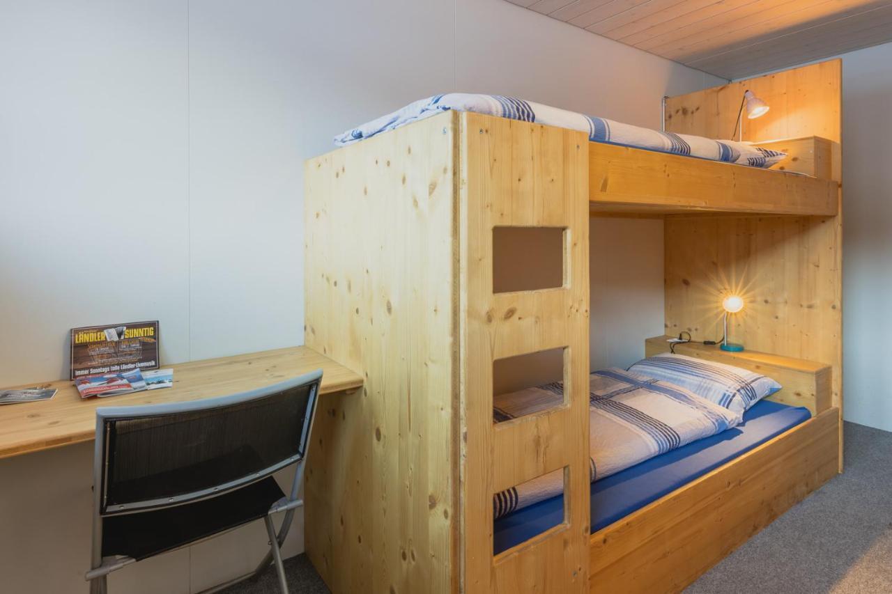Mountain Backpackercamp Gutenbrunnenstrasse 6 * Lenk im Simmental